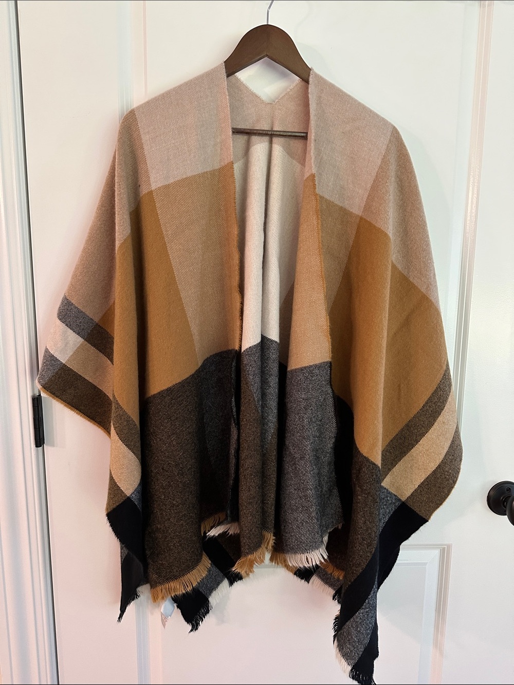 GAP Colorblock Poncho in Tan, Gray & Black